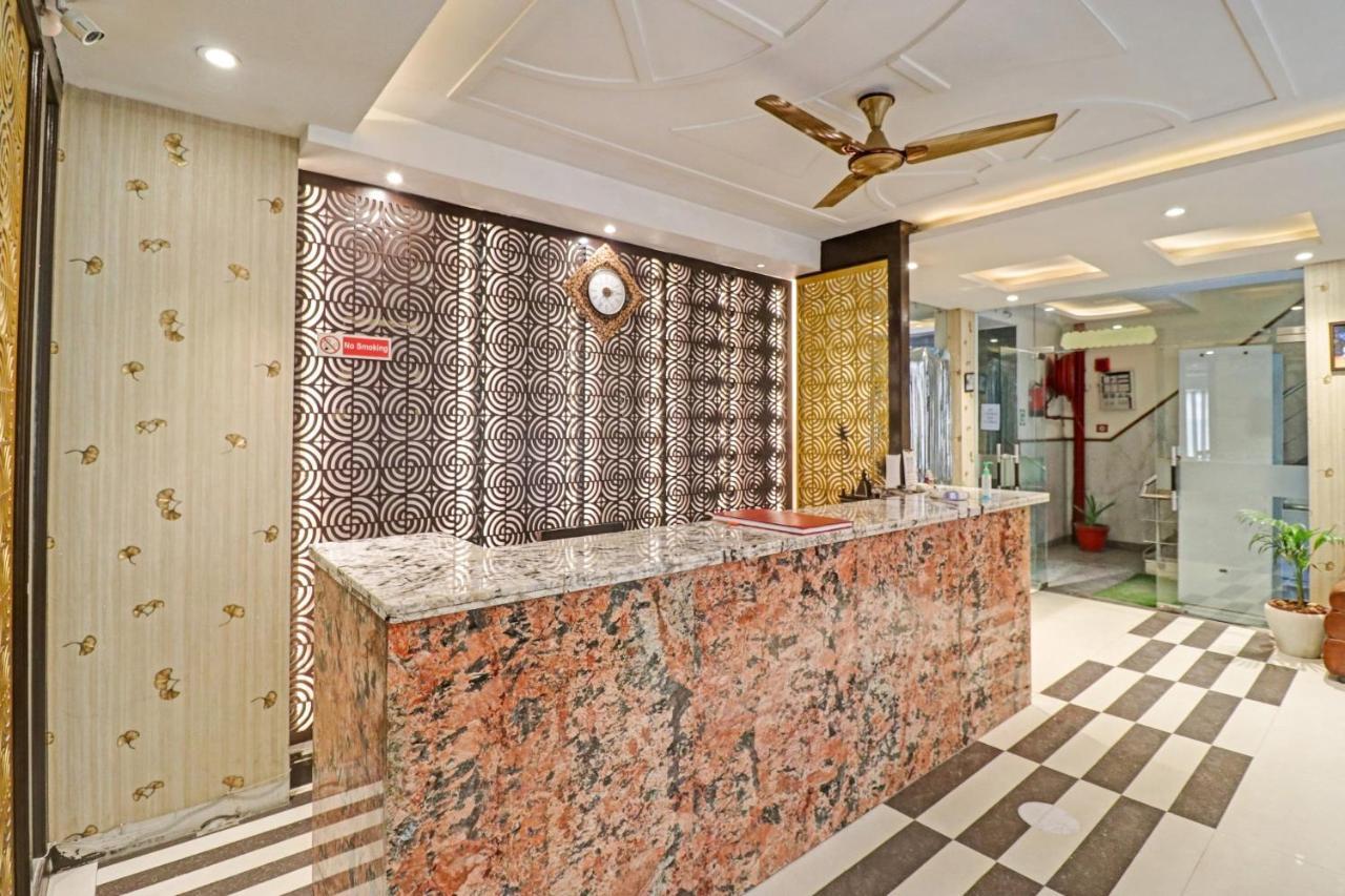 Oyo 23368 Boutique Hotel Paragon New Delhi Exteriör bild